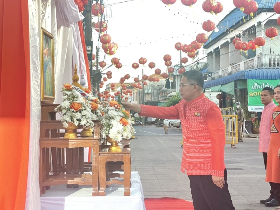 เทศบาลเมืองยโสธร ร่วมพิธีทำบุญตักบาตรพระสงฆ์ถวายพระราชกุศล สมเด็จพระเจ้าลูกเธอ เจ้าฟ้าพัชรกิติยาภา นเรนทิราเทพยวดี กรมหลวงราชสาริณีสิริพัชร มหาวัชรราชธิดา เนื่องในโอกาสวันคล้ายวันประสูติ  7 ธันวาคม 2566