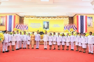 เทศบาลเมืองยโสธร  ร่วมพิธีวางพวงมาลาถวายราชสักการะ น้อมรำลึกในพระมหากรุณาธิคุณ เนื่องในวันคล้ายวันสวรรคต พระบาทสมเด็จพระบรมชนกาธิเบศร มหาภูมิพลอดุลยเดชมหาราช บรมนาถบพิตร 13 ตุลาคม 2567