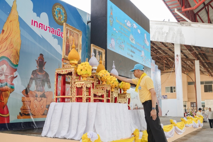 เทศบาลเมืองยโสธร ร่วมกิจกรรมจิตอาสาพัฒนา เนื่องในโอกาสวันที่ระลึกพระบาทสมเด็จพระนั่งเกล้าเจ้าอยู่หัว