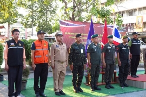เทศบาลเมืองยโสธร ร่วมกิจกรรมปล่อยแถวระดมกวาดล้างป้องกันปราบปรามอาชญากรรมและอำนวยความสะดวกด้านจราจร ในช่วงวันคริสต์มาสและเทศกาลปีใหม่ 2568
