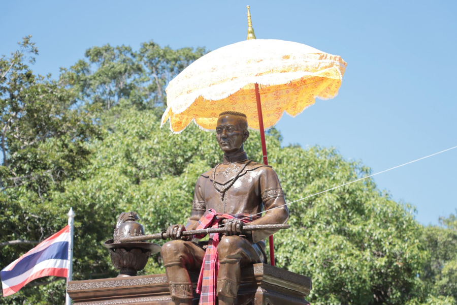 เทศบาลเมืองยโสธร ร่วมพิธีรำลึกเนื่องในวันคล้ายวันถึงแก่อสัญกรรมเจ้าพระยาบดินทรเดชา หรือ สิงห์ สิงหเสนี ประจำปี 2569