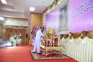 เทศบาลเมืองยโสธร ร่วมทำบุญตักบาตร พระสงฆ์และสามเณร 47 รูป ถวายพระราชกุศล เฉลิมพระเกียรติสมเด็จพระนางเจ้าฯ พระบรมราชินี เนื่องในโอกาสวันเฉลิมพระชนมพรรษา 3 มิถุนายน