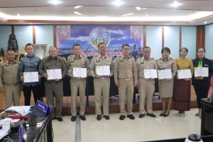 เข้ารับประกาศเกียรติคุณในฐานะผู้สนับสนุนการจัดกิจกรรมเดินแบบชุดผ้าไทยพื้นเมือง ในงานสถาปนาจังหวัดยโสธร ประจำปี 2566