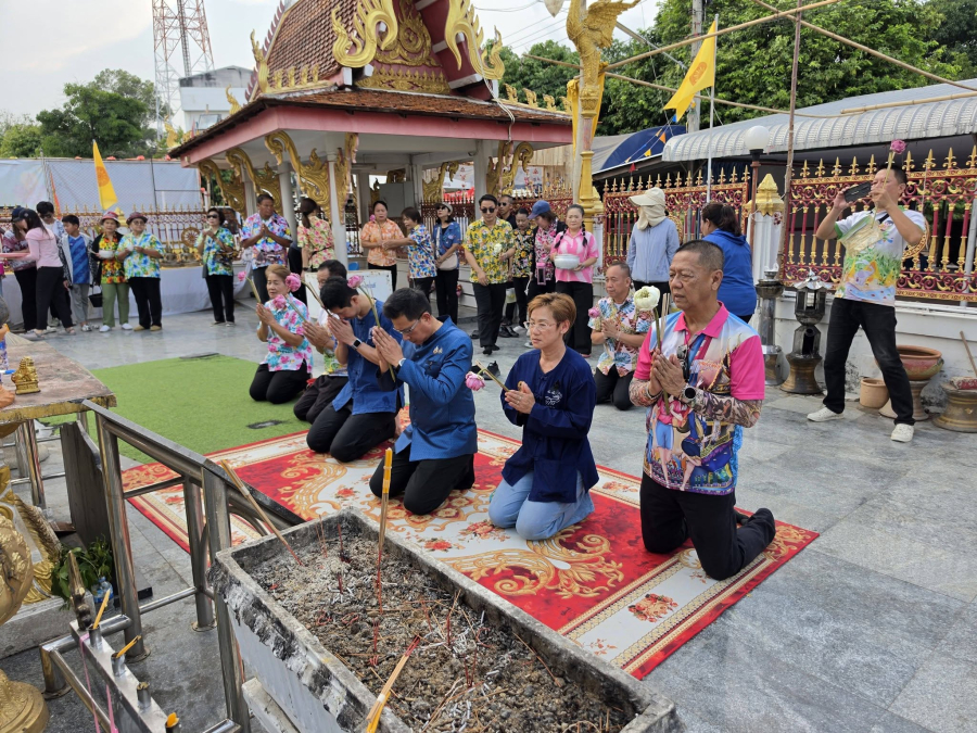กิจกรรมสรงน้ำสถานที่ศักดิ์สิทธิ์ในเขตเทศบาลเมืองยโสธร