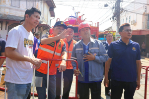 เทศบาลเมืองยโสธร เข้าระงับเหตุไฟไหม้บ้านไม้เก่า ย่านเมืองเก่าบ้านสิงห์ท่า