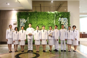 เทศบาลเมืองยโสธร ขอแสดงความยินดีกับ ดร.อัญชลี ชุมนุม ผู้อำนวยการกองสาธารณสุขและสิ่งแวดล้อม เทศบาลเมืองยโสธร ที่ได้รับคัดเลือกจากกระทรวงสาธารณสุข ได้รับรางวัลบุคคลดีเด่นด้านอนามัยสิ่งแวดล้อม (Princess Environmental Health Award) ประจำปี 2566